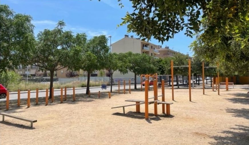 Es col·locaran nous aparells per fer exercici a l'aire lliure en el Camp de la Figuera i avinguda Mediterrània